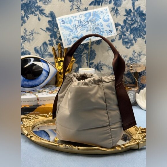🆕 GANNI 🧿 NWT Recycled Tech Mini Bucket Bag Pouch, Oyster Gray - Picture 7 of 12